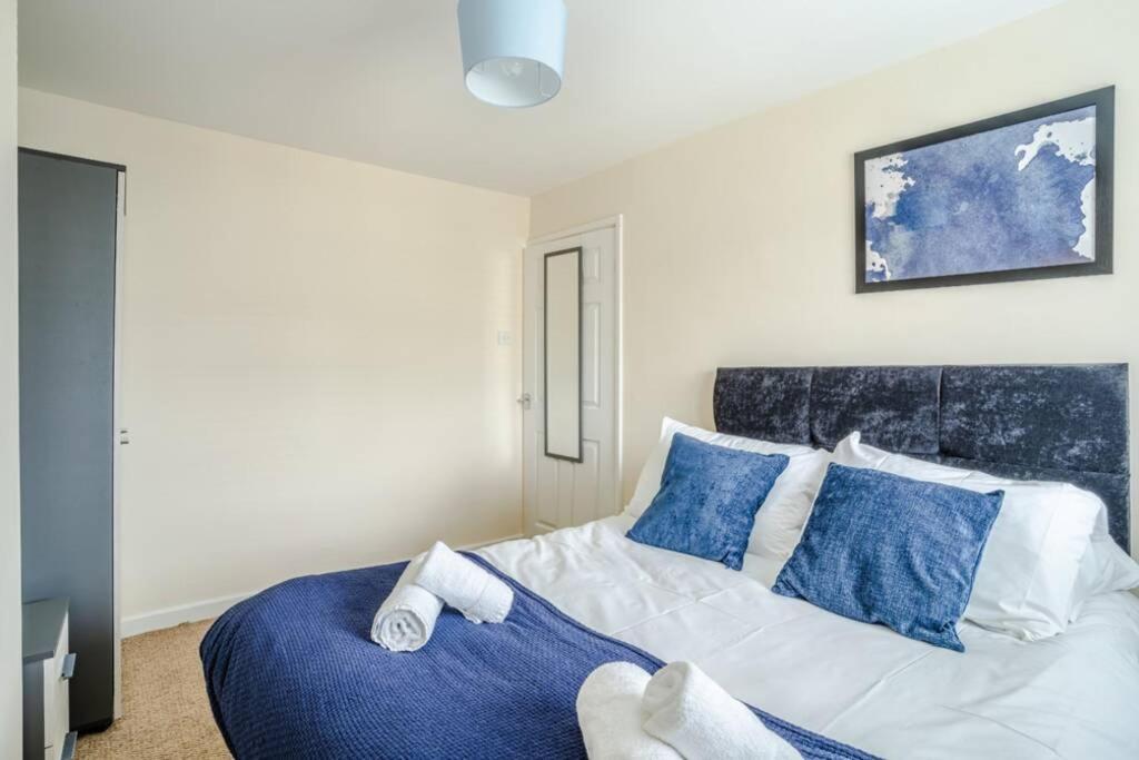 Off Road Parking, Smart Tv In Each Room! Swansea Bagian luar foto