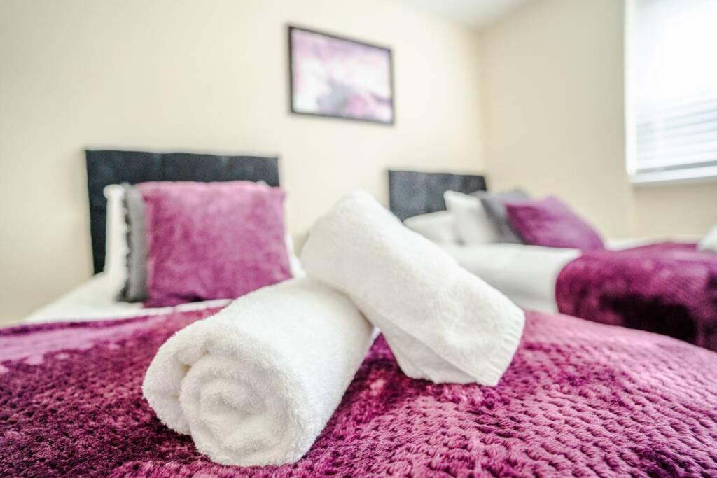 Off Road Parking, Smart Tv In Each Room! Swansea Bagian luar foto
